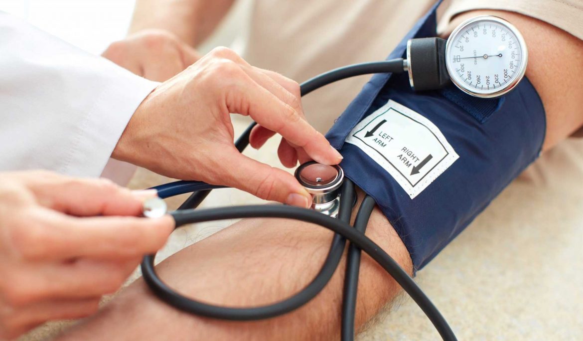 فشار خون بالا چیست و برای کنترل آن چه باید کرد؟