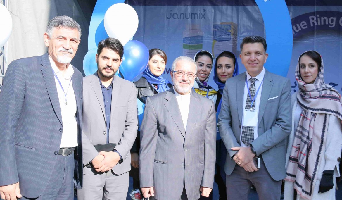 برگزاری کمپین حلقه آبی توسط شرکت داروسازی تهران شیمی در سمینار روز جهانی دیابت در مجتمع بیمارستان امام خمینی (ره)